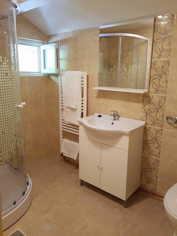 Cabana Sarmis Costesti מראה חיצוני תמונה