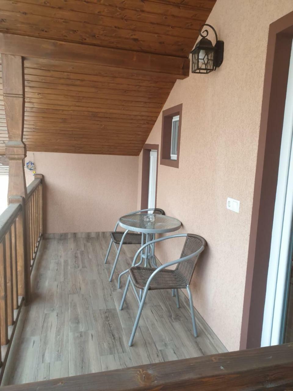 Cabana Sarmis Costesti מראה חיצוני תמונה